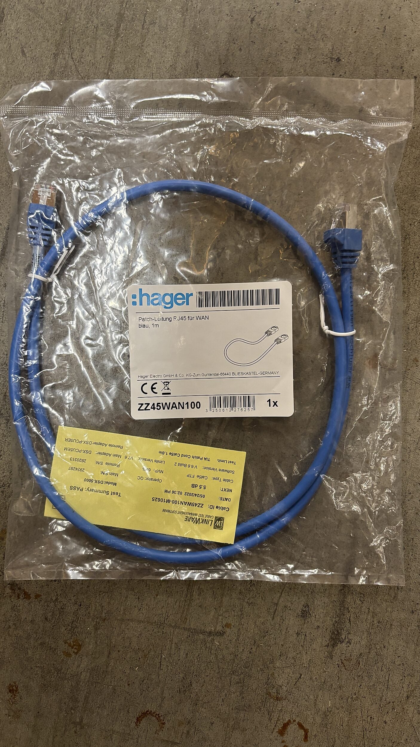 Hager ZZ45WAN100 Patch-Leitung mit RJ45 1m